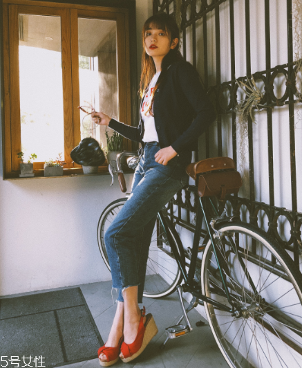 牛仔褲28碼臀圍是多少？臀圍計算方法