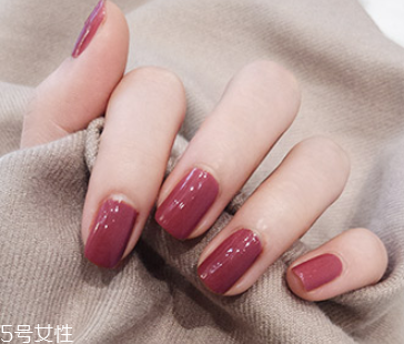 撕拉水性指甲油怎么用？涂后4-6小時(shí)不要碰水