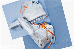 off white與aj 1聯(lián)名款白色蟒皮定制版在哪買_多少錢？