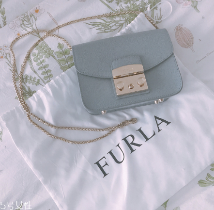 furla包包怎么打開？超百搭的心機(jī)包包