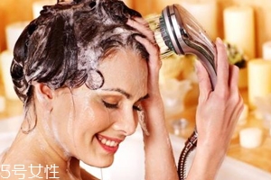 洗發(fā)水能當(dāng)沐浴露用嗎？可以偶爾使用