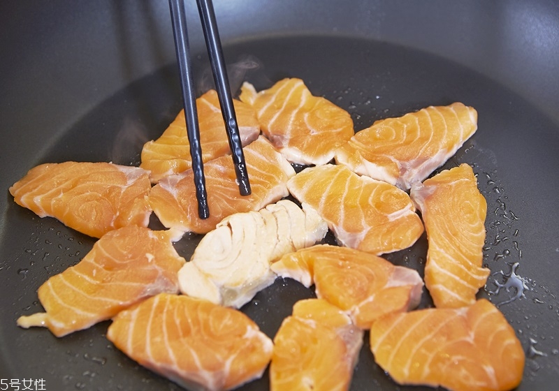 味素是味精嗎 味精可以用什么代替 味素是味精嗎 味精可以用什么代替