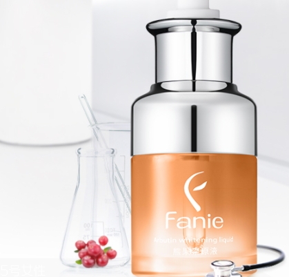 熊果苷和煙酰胺哪個好？可以一起用嗎？