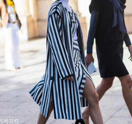 職業(yè)裝怎么穿好看？褪去稚氣邁向成熟