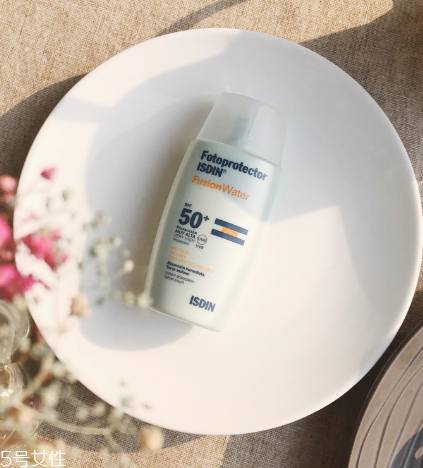 痘皮敏感肌適合什么防曬 isdin怡思丁西班牙防曬霜 痘皮敏感肌適合什么防曬 isdin怡思丁西班牙防曬霜