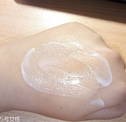 痘皮敏感肌適合什么防曬 isdin怡思丁西班牙防曬霜 痘皮敏感肌適合什么防曬 isdin怡思丁西班牙防曬霜