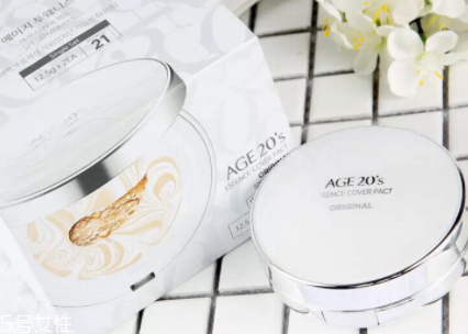 age20s氣墊適合油皮嗎？超多水珠油皮親媽