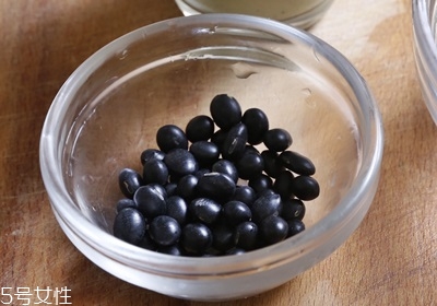 用豆?jié){機打豆?jié){豆子和水的比例多少最好 用豆?jié){機打豆?jié){豆子和水的比例多少最好