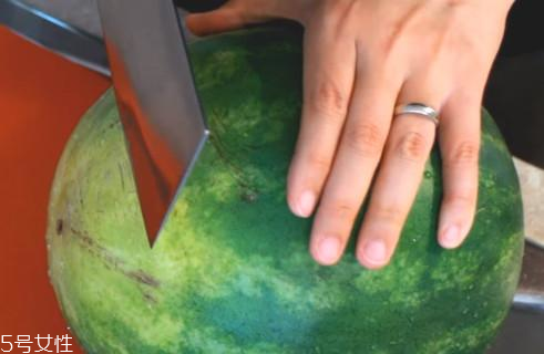 西瓜怎么切好看 擺盤裝果盒都方便 西瓜怎么切好看 擺盤裝果盒都方便