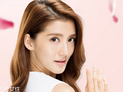 自然堂素顏霜適合油性膚質(zhì)嗎 給你一鍵美顏的肌膚 自然堂素顏霜適合油性膚質(zhì)嗎 給你一鍵美顏的肌膚