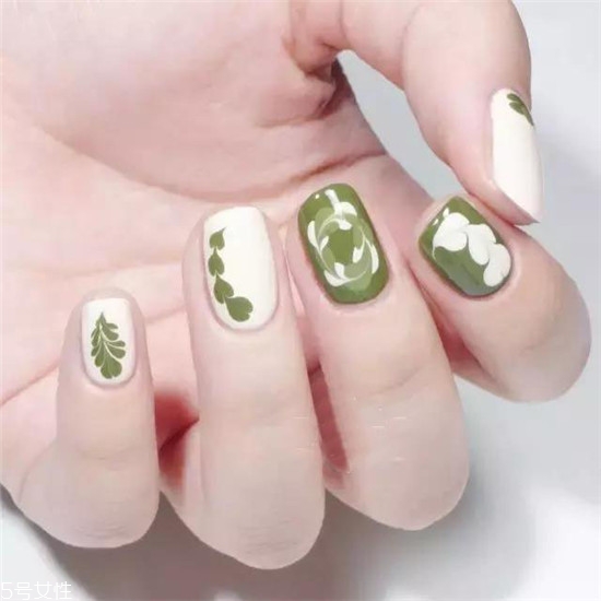 2022最流行的美甲什么顏色 2022簡約大氣的美甲圖片 2022最流行的美甲什么顏色 2022簡約大氣的美甲圖片