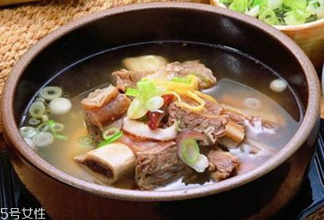 牛骨頭可以燉海帶嗎 補(bǔ)鈣效果好 牛骨頭可以燉海帶嗎 補(bǔ)鈣效果好