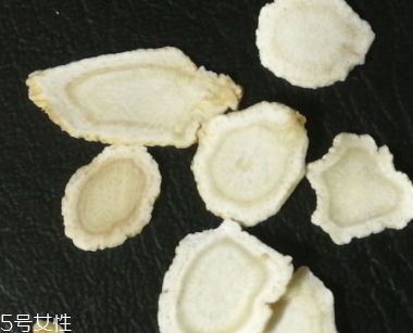 西洋參治什么??？西洋參功效強(qiáng)大