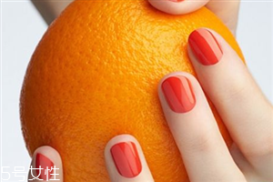 夏季美甲圖片2018款式 韓國范顯手白的美甲顏色圖片 夏季美甲圖片2018款式 韓國范顯手白的美甲顏色圖片