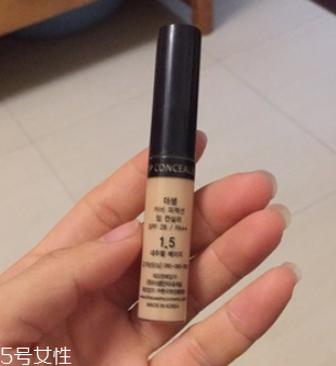 遮瑕液顏色買深了怎么辦？當(dāng)修容棒用