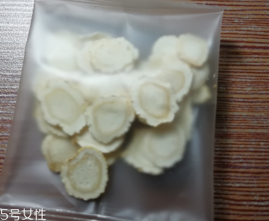 西洋參治失眠嗎？服用過(guò)量還會(huì)導(dǎo)致失眠