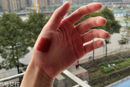 mac chili什么顏色？偏橘色調(diào)