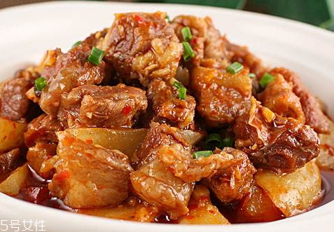 牛腩是牛的哪個(gè)部位 牛腩是牛的哪個(gè)部位