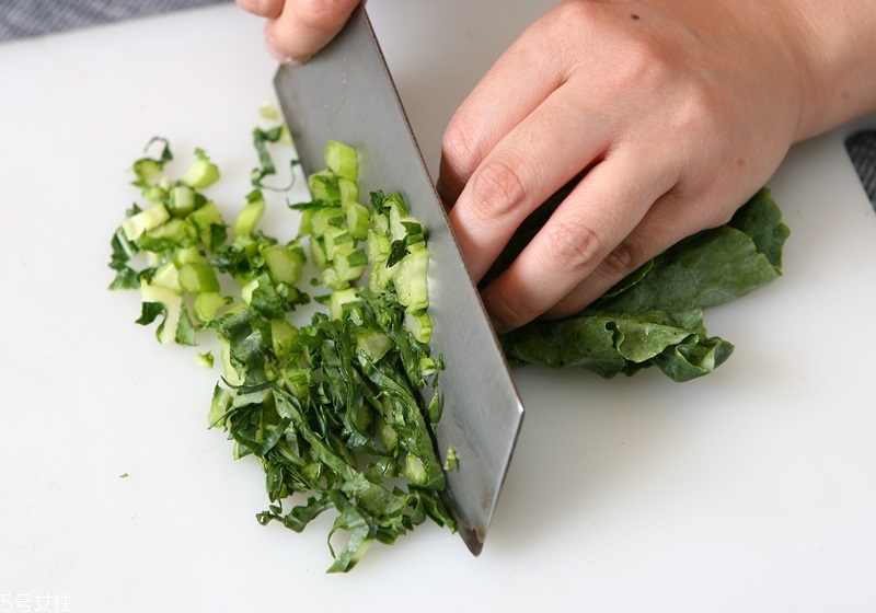 花椰菜的葉子能吃嗎 花椰菜葉子怎么吃 花椰菜的葉子能吃嗎 花椰菜葉子怎么吃