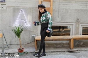 格子毛衣怎么搭配？盡顯減齡學(xué)院風(fēng)