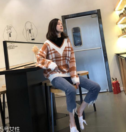 格子毛衣怎么搭配？盡顯減齡學(xué)院風(fēng)