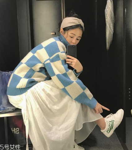 格子毛衣怎么搭配？盡顯減齡學(xué)院風(fēng)