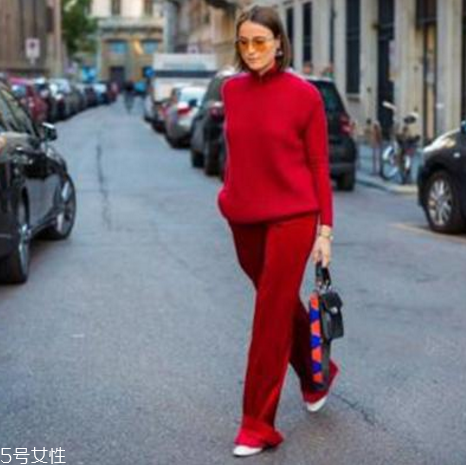 2022年流行什么樣的闊腿褲？點亮?xí)r尚格調(diào)