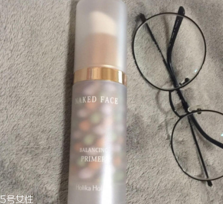 holika隔離霜好用嗎？性價比極高的干皮隔離霜