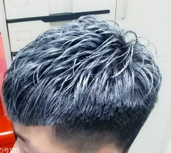 2022男士流行染發(fā)顏色 男士染發(fā)發(fā)色圖片 2022男士流行染發(fā)顏色 男士染發(fā)發(fā)色圖片