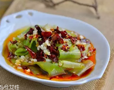 萵筍生吃好還是熟吃好？煮熟后維生素含量大大降低