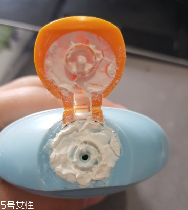 資生堂防曬霜和怡思丁isdin防曬霜哪個好 滿滿的防曬干貨 資生堂防曬霜和怡思丁isdin防曬霜哪個好 滿滿的防曬干貨