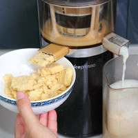 怎么用黃豆做豆?jié){、豆腐、豆腐腦