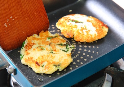 怎么用黃豆做豆?jié){、豆腐、豆腐腦