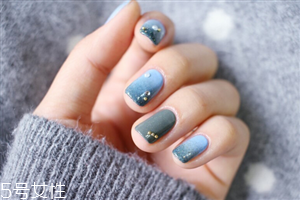 美甲漸變色的做法圖解 漸變美甲怎么做教程圖片 美甲漸變色的做法圖解 漸變美甲怎么做教程圖片