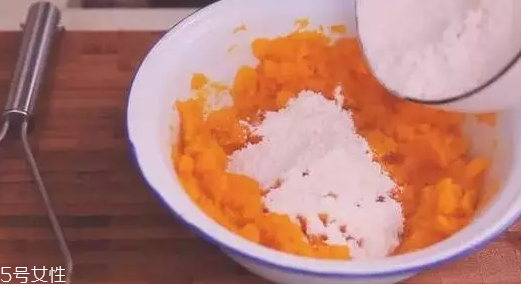 餃子皮怎么做最軟？4個小妙招讓餃子皮又軟又勁道