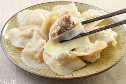 餃子皮怎么做最軟？4個小妙招讓餃子皮又軟又勁道