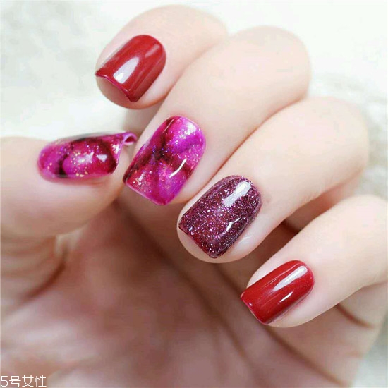 什么美甲顯手白又修長 氣質(zhì)花朵美甲具體步驟 什么美甲顯手白又修長 氣質(zhì)花朵美甲具體步驟