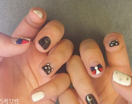 夏季美甲圖片2018款式 韓國范顯手白的美甲顏色圖片 夏季美甲圖片2018款式 韓國范顯手白的美甲顏色圖片