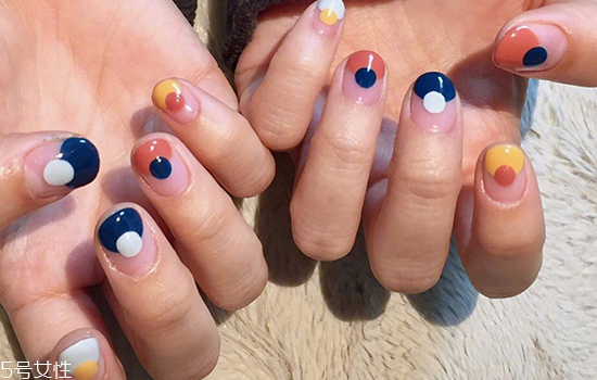 美甲多久做一次比較安全 適合春天的小清新日系美甲圖案 美甲多久做一次比較安全 適合春天的小清新日系美甲圖案