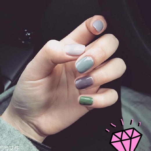 2018最新流行款純色美甲圖片 簡(jiǎn)單耐看的美甲圖片漸變款式 2018最新流行款純色美甲圖片 簡(jiǎn)單耐看的美甲圖片漸變款式