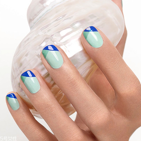 夏季美甲圖片2018款式 韓國范顯手白的美甲顏色圖片 夏季美甲圖片2018款式 韓國范顯手白的美甲顏色圖片