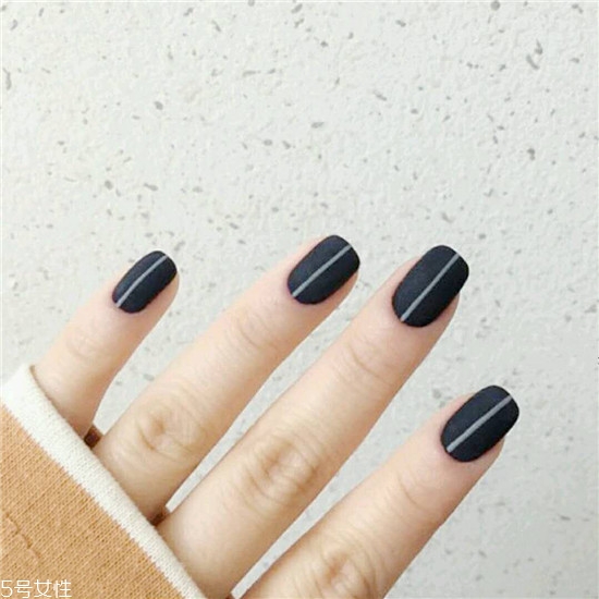 2018最新流行款純色美甲圖片 簡(jiǎn)單耐看的美甲圖片漸變款式 2018最新流行款純色美甲圖片 簡(jiǎn)單耐看的美甲圖片漸變款式