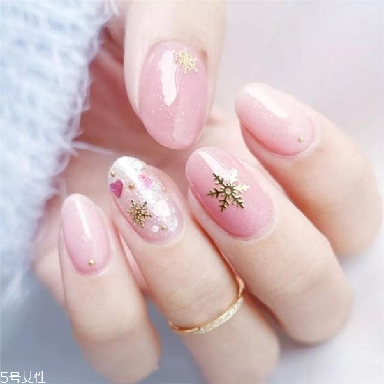 2022最流行的美甲什么顏色 2022簡約大氣的美甲圖片 2022最流行的美甲什么顏色 2022簡約大氣的美甲圖片