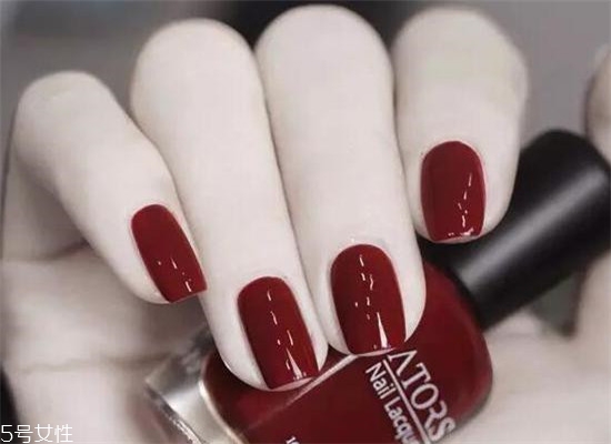 2018最新流行款純色美甲圖片 簡(jiǎn)單耐看的美甲圖片漸變款式 2018最新流行款純色美甲圖片 簡(jiǎn)單耐看的美甲圖片漸變款式