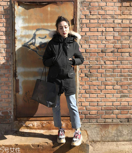 牛仔褲最小碼是多大？牛仔褲成人最小碼25