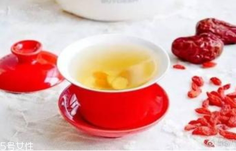 石斛可以和枸杞一起泡水喝嗎 可以放心飲用 石斛可以和枸杞一起泡水喝嗎 可以放心飲用