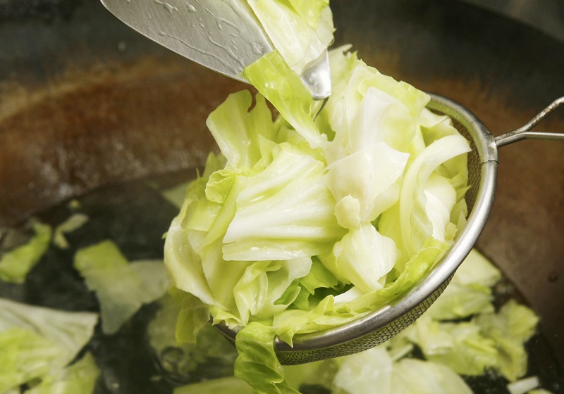 青菜怎么炒不會黃好吃又好看 青菜怎么炒不會黃好吃又好看