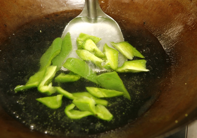 青菜怎么炒不會黃好吃又好看 青菜怎么炒不會黃好吃又好看