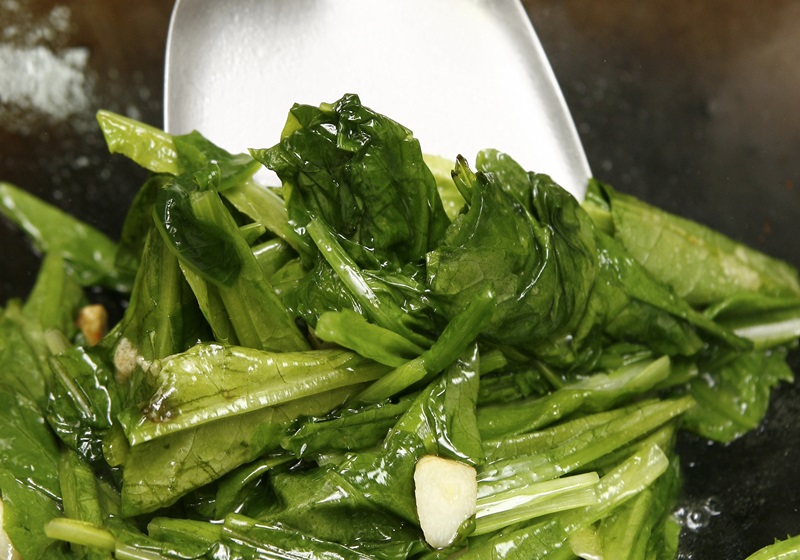 青菜怎么炒不會黃好吃又好看 青菜怎么炒不會黃好吃又好看