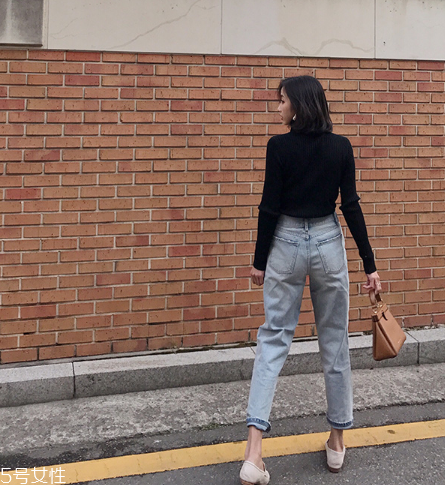 牛仔褲膝蓋破了怎么補(bǔ)？三招教你修補(bǔ)破洞